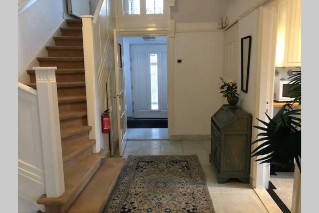 Vrijstaande Rietgedekte Villa Nabij Uitvalswegen Wassenaar Ngoại thất bức ảnh