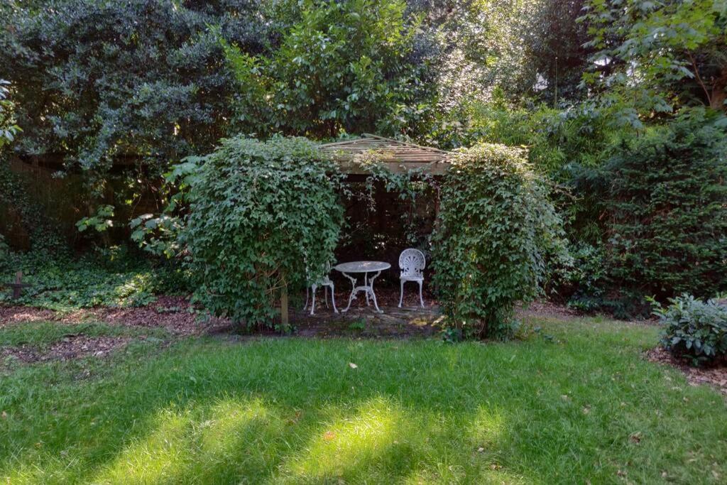 Vrijstaande Rietgedekte Villa Nabij Uitvalswegen Wassenaar Ngoại thất bức ảnh